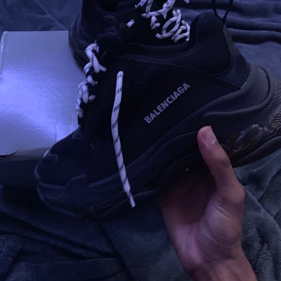 balenciaga triple s pre distressed